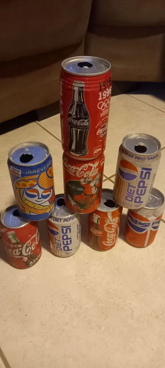 Latinha Coca cola e Pepsi 
