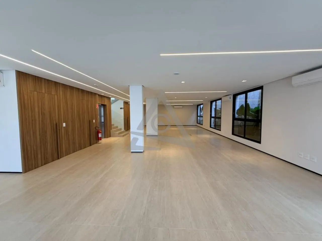 Salão para alugar em Campinas, Nova Campinas, com 800 m²