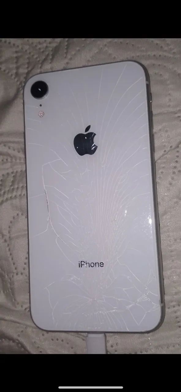 iPhone XR 64gb Branco  - Foto 2
