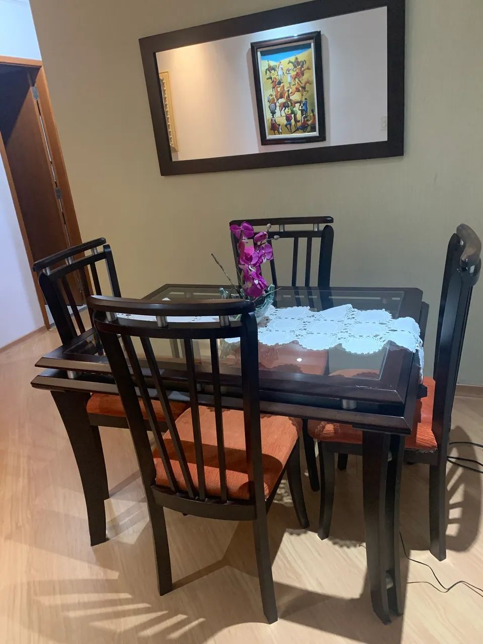 Mesa com cadeiras+espelho decorativo  - Foto 3