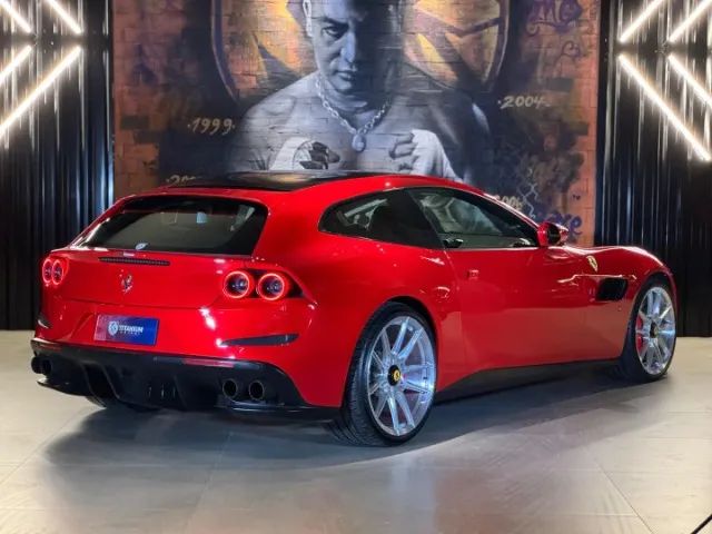 Ferrari GTC4 LUSSO 6.3 V12 690cv, foto 9 de 13