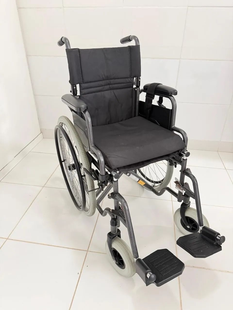 Vende-se cadeira de rotas - Foto 3