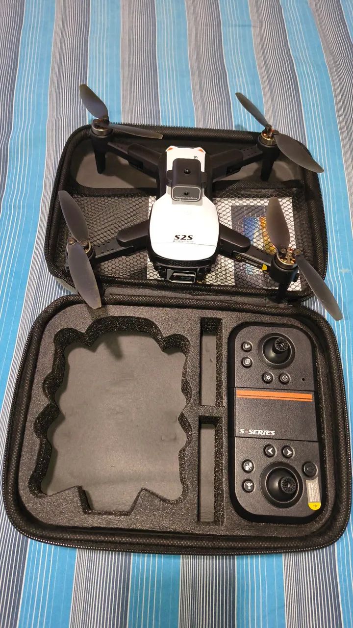 Drone S2S Completo com 4 Baterias, cabo USB, jogo de chave e Bolsa de Proteção e Manual. - Foto 2