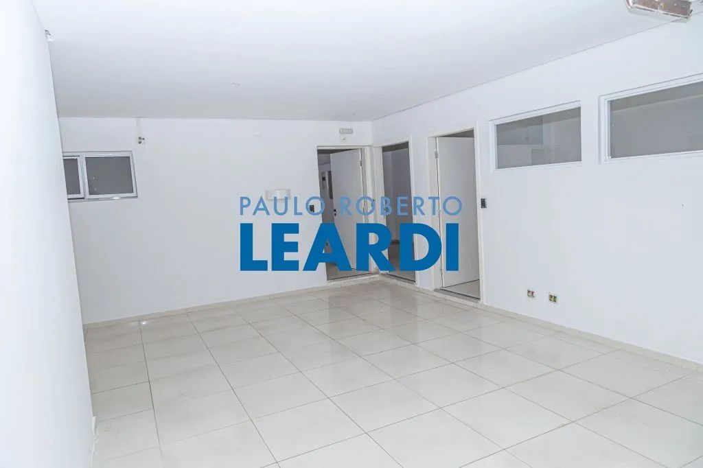 CASA ASSOBRADADA - POMPEIA - SP