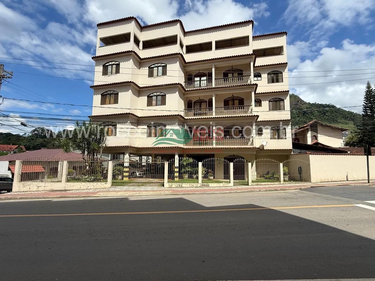 APARTAMENTO A VENDA EM DOMINGOS MARTINS ES