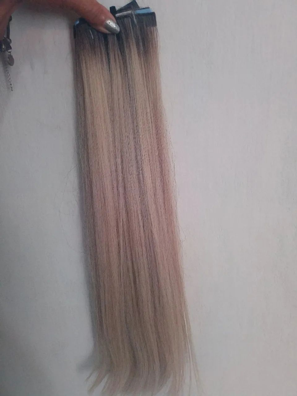 Mega hair brasileiro