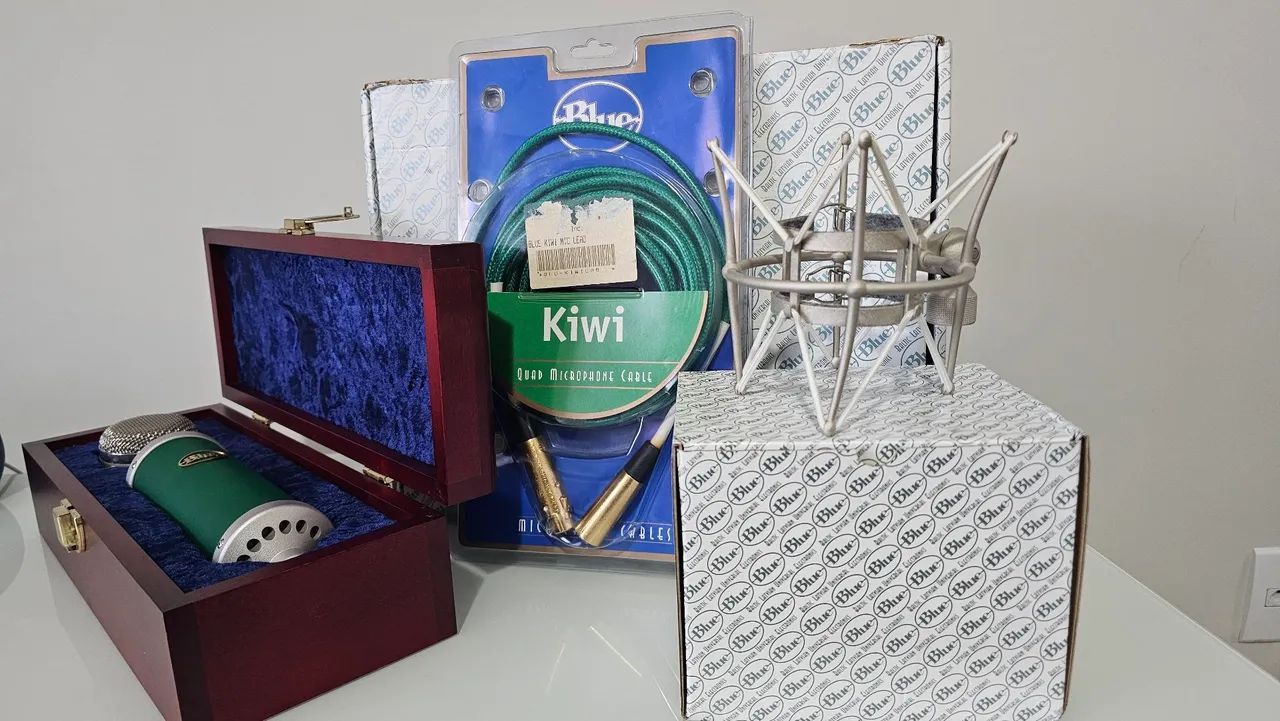 Microfone condensador Blue Kiwi + Shockmount e cabo originais