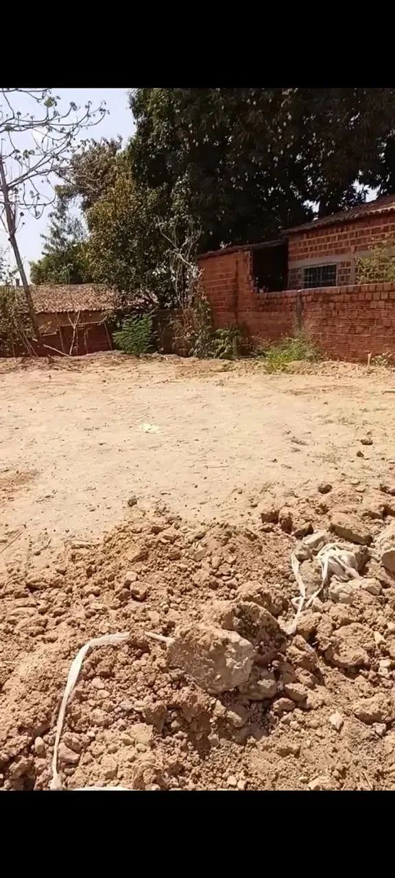 Vendo um terreno .