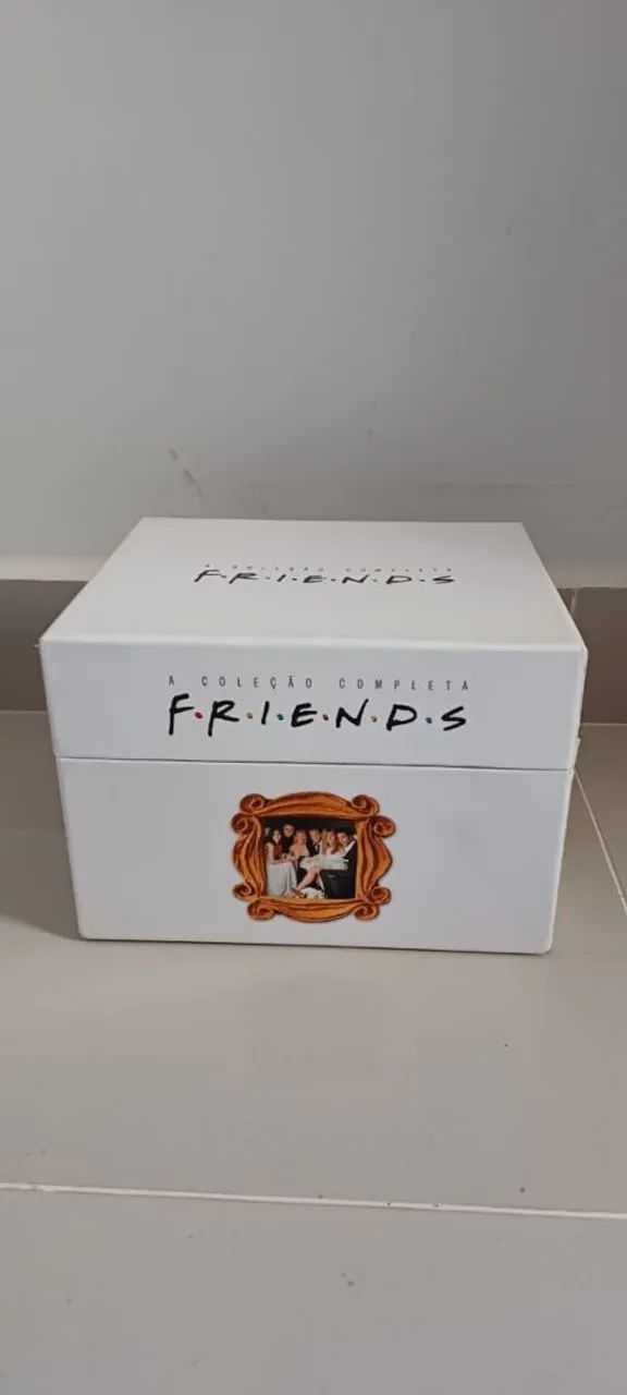 Box Friends DVD. Série completoa com algumas unidades lacradas.