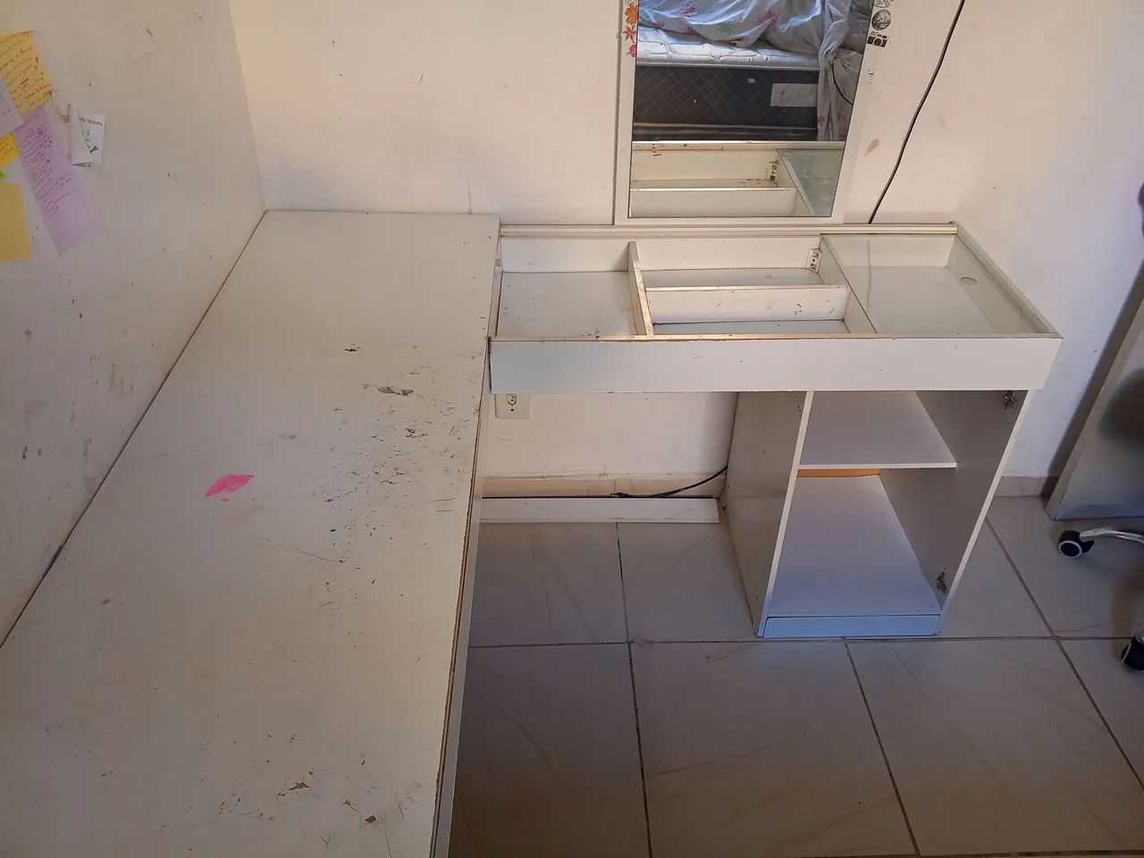 Escrivaninha/ penteadeira  - Foto 3
