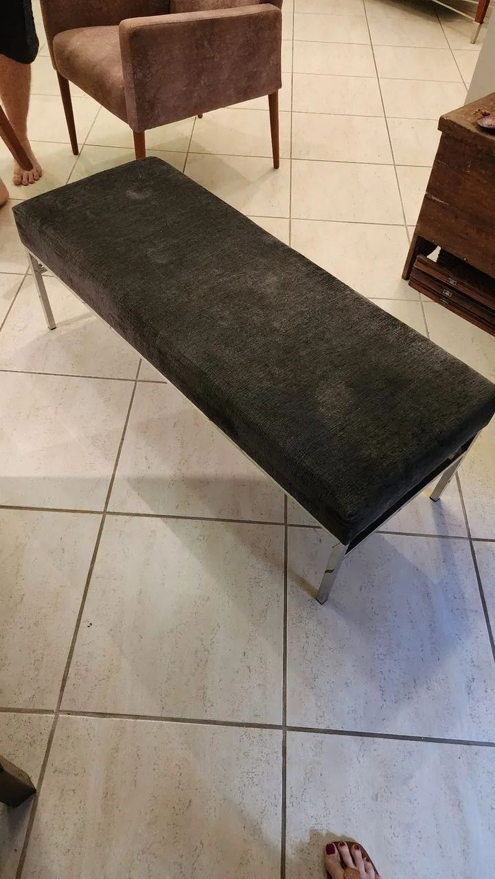 vendo puff , tecido suede, cor grafite, pouco uso! 