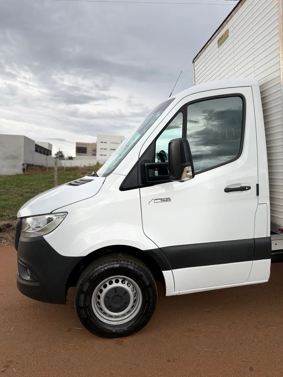 Sprinter 417 Chassi 2024 com baú  - Foto 4