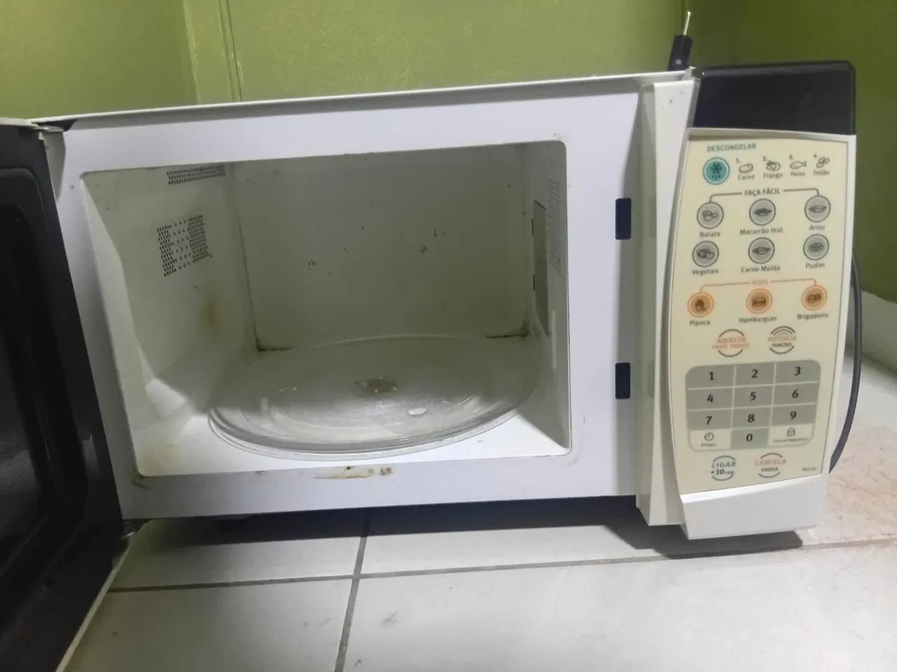MICRO-ONDAS ELECTROLUX - SUPER CONSERVADO! - Foto 3