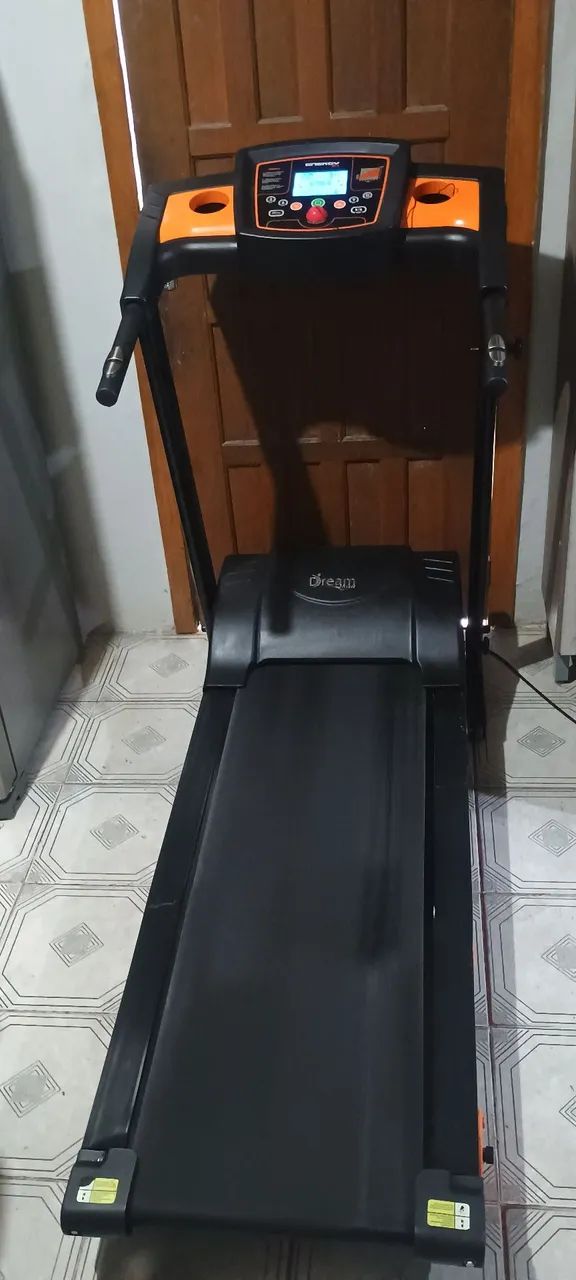 Esteira Profissional Dream 2.1 HP Bivolt ótimo estado impecável 