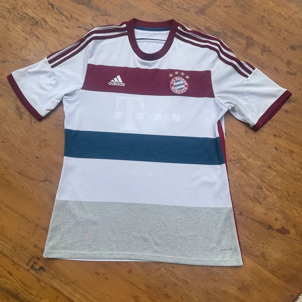 Camisa de time oficial Bayern de Munique 2014/15 