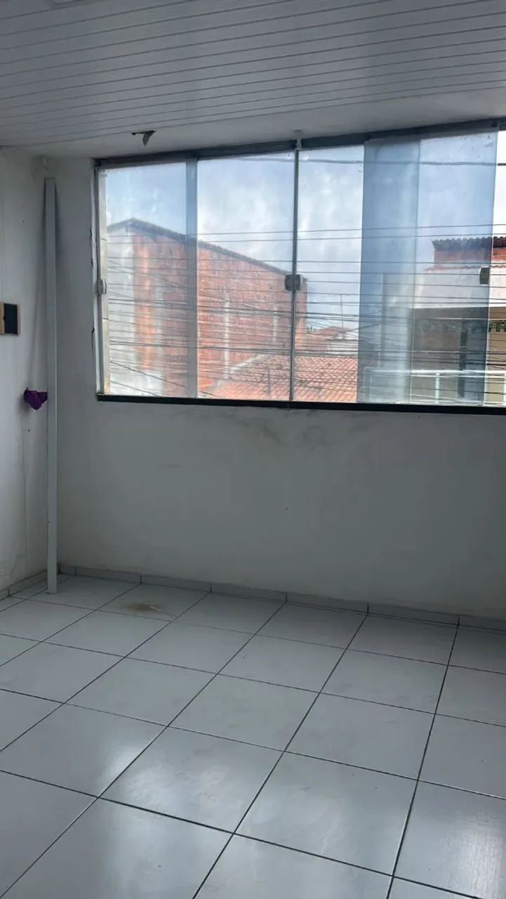 Casa duplex, 2 quartos, 2 banheiros, completamente forrada - Foto 4