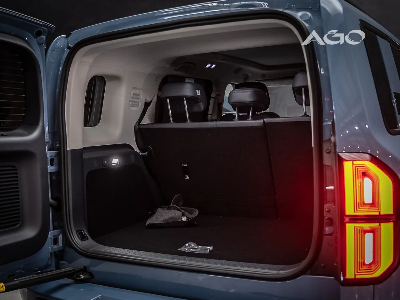 Denza B5 SUV híbrido plug-in, foto 10 de 15