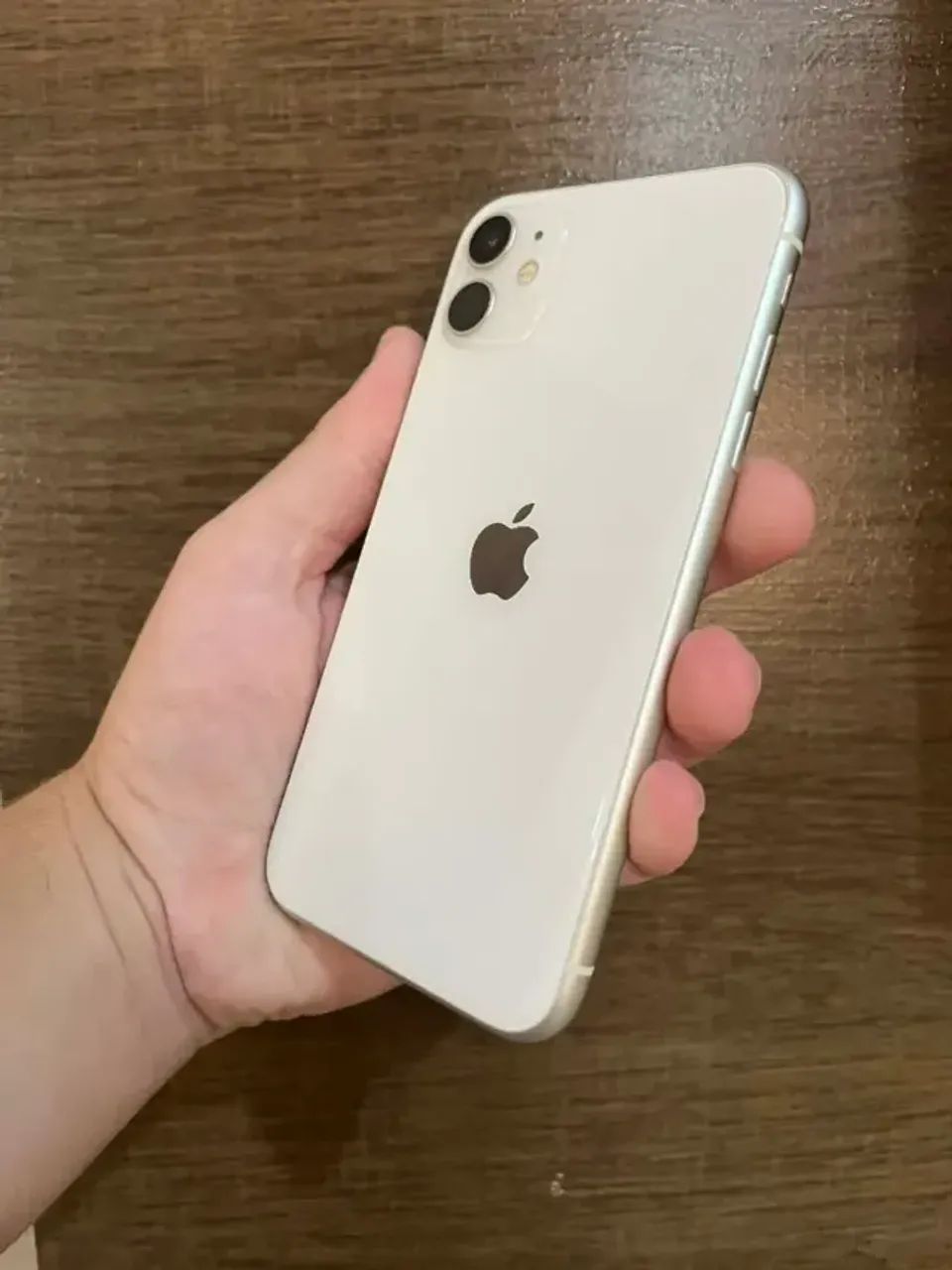 iPhone 11 IMPECAVEL