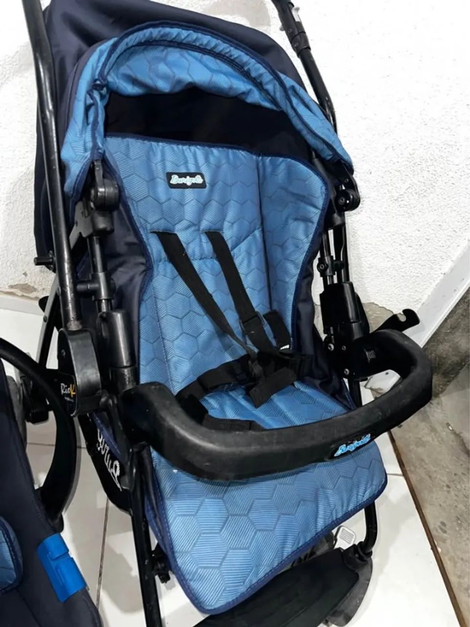 Carrinho de Bebe com Bebê Conforto - Foto 4