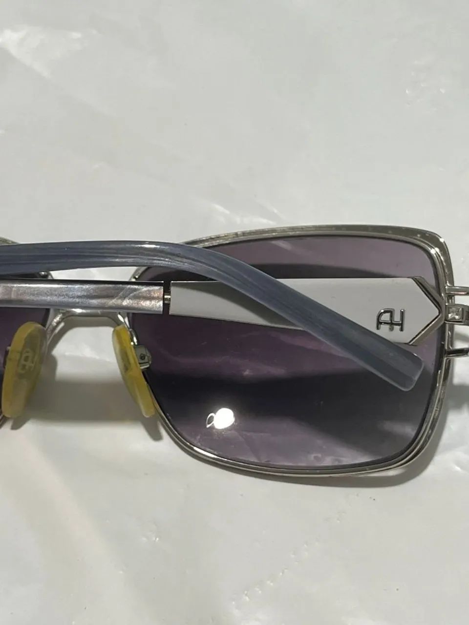Óculos de Sol Ana Hickmann Eyewear ? Elegante Metal e Branco - Foto 4