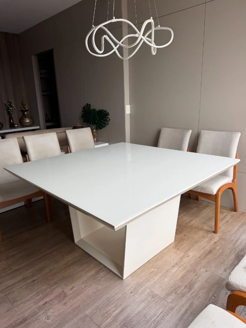 Mesa de Jantar Moderna