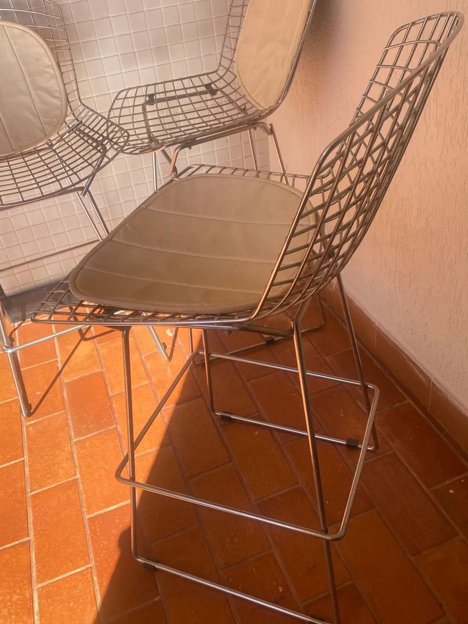 Banquetas altas cromadas mod bertóia - Foto 3