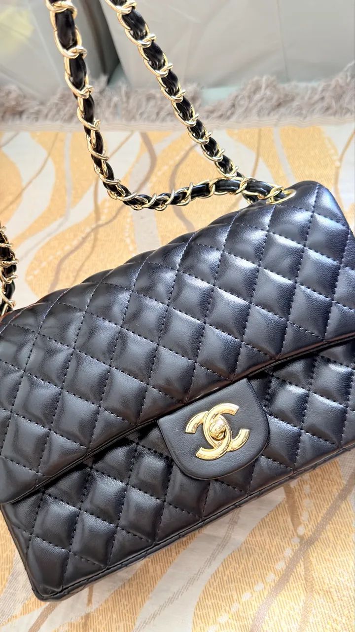 BOLSA CLASSIC PREMIUM PRETA E DOURADA  - Foto 2