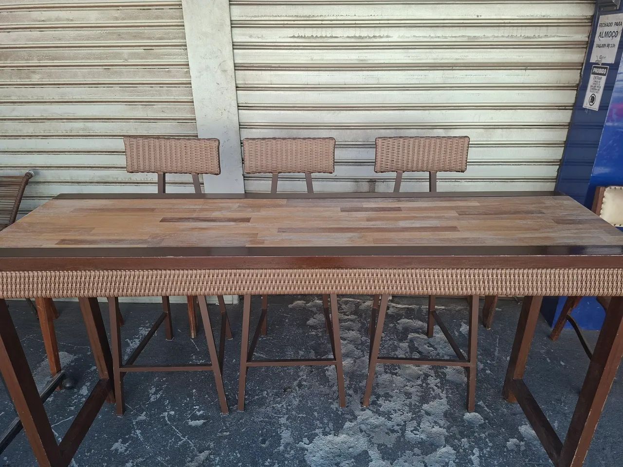 Mesa alta com banquetas - Foto 2