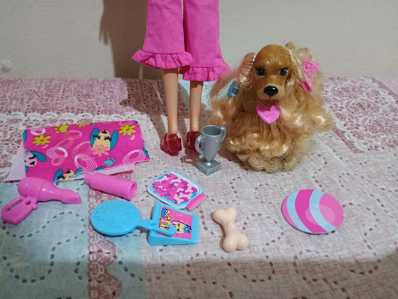 Boneca Barbie Stylin Pup com a Bombom - Foto 3