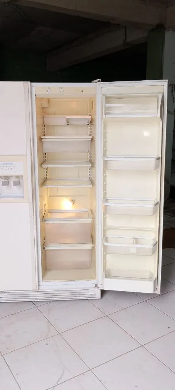 Geladeira Sid by side Brastemp funcionando perfeitamente 