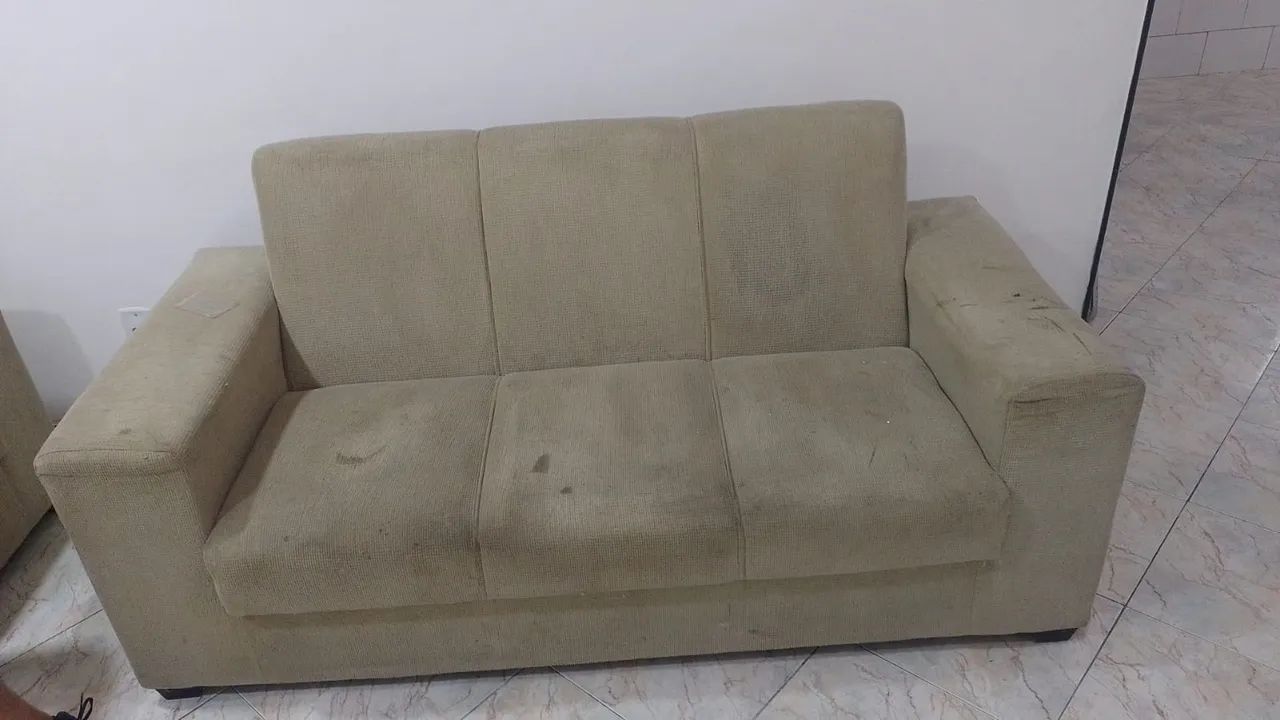 Vendo sofás 2 e 3 lugares usado