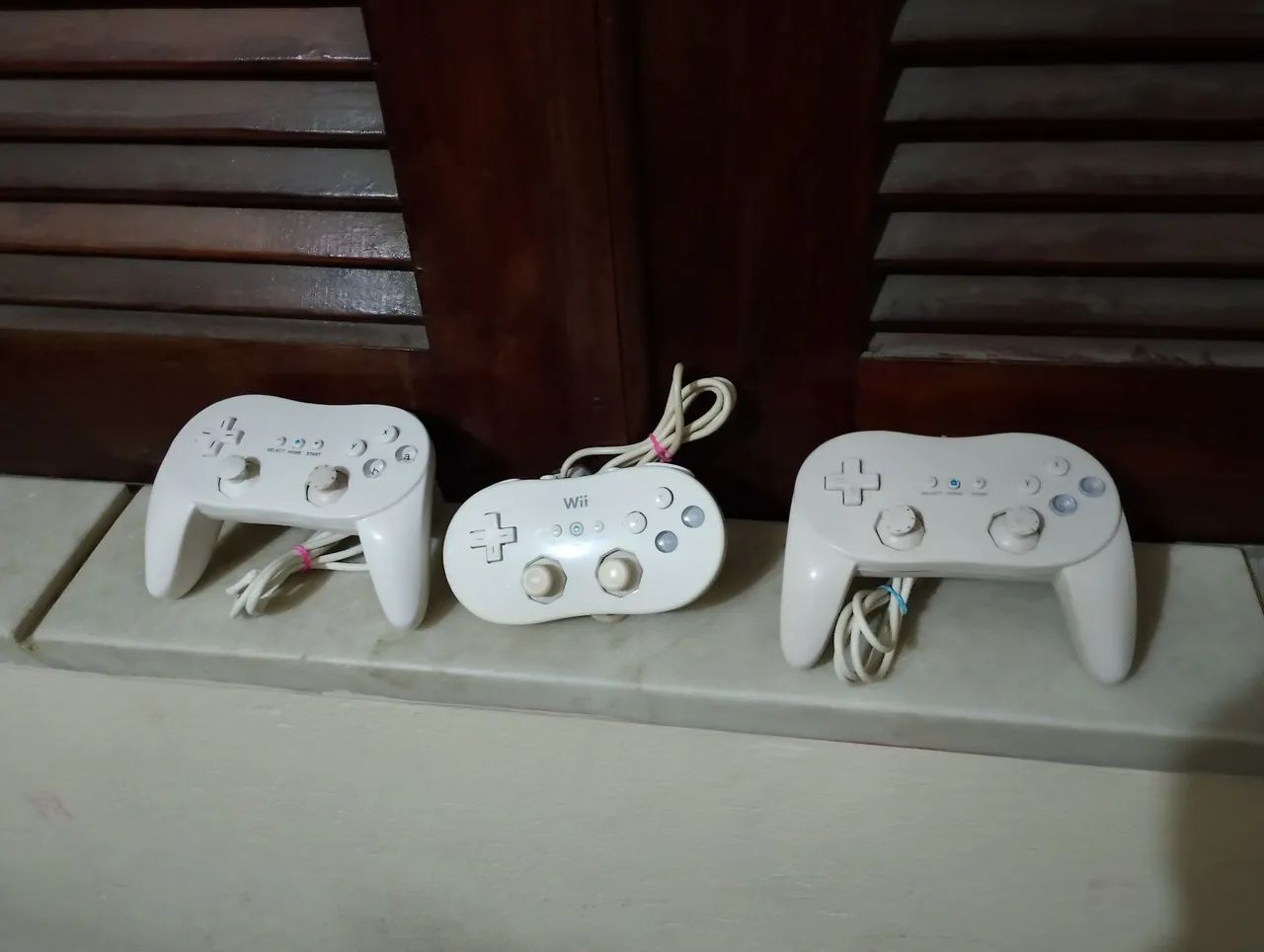 03 controle clássico Nintendo Wii 