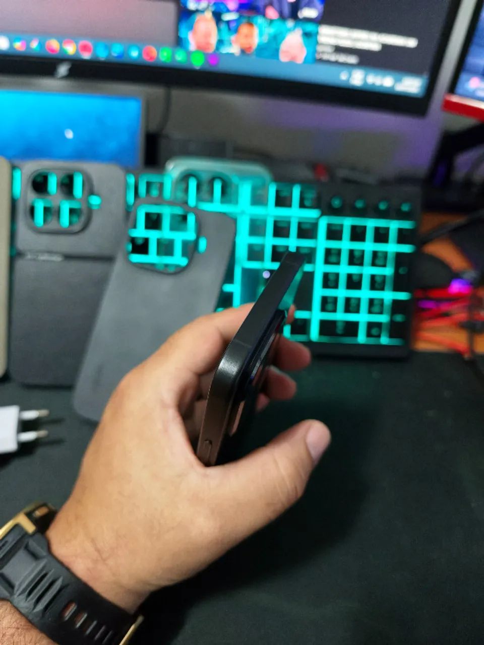 Xiaomi 15T Pro Impecável + 4 Capinhas + Caixa e Acessórios - Foto 2