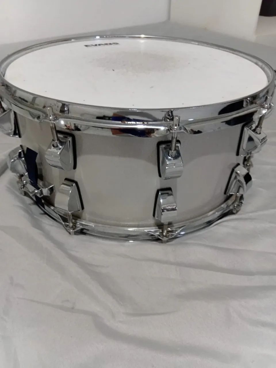 Caixa Nagano Classic Beat 14x6,5 + pele Evans HD Dry + bag