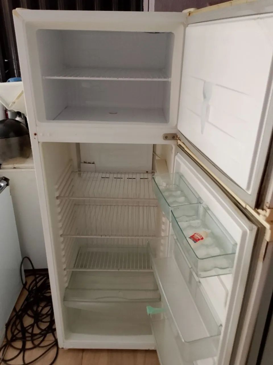 Vendo geladeira duplex marca Consul  - Foto 3