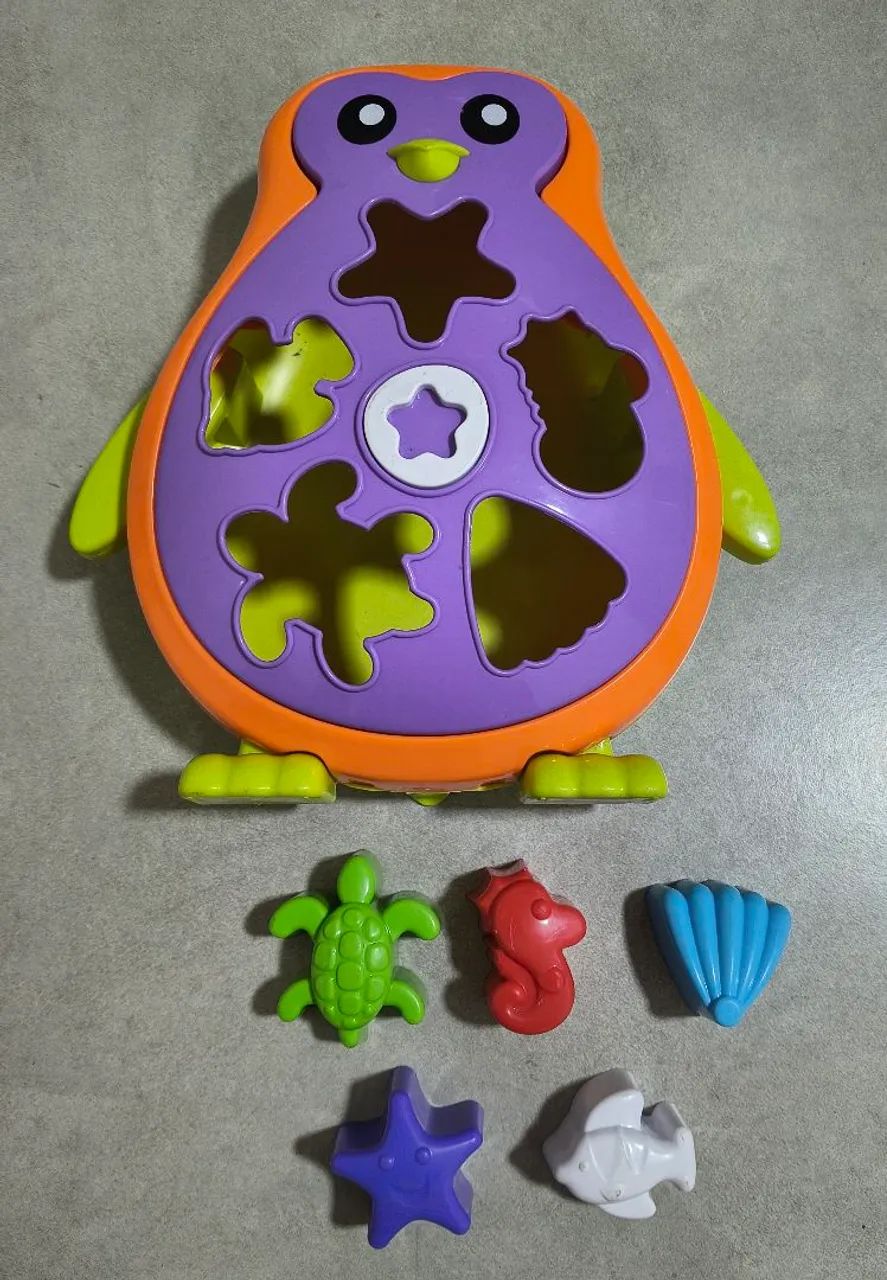 Brinquedo de encaixe completo POUCO USADO 