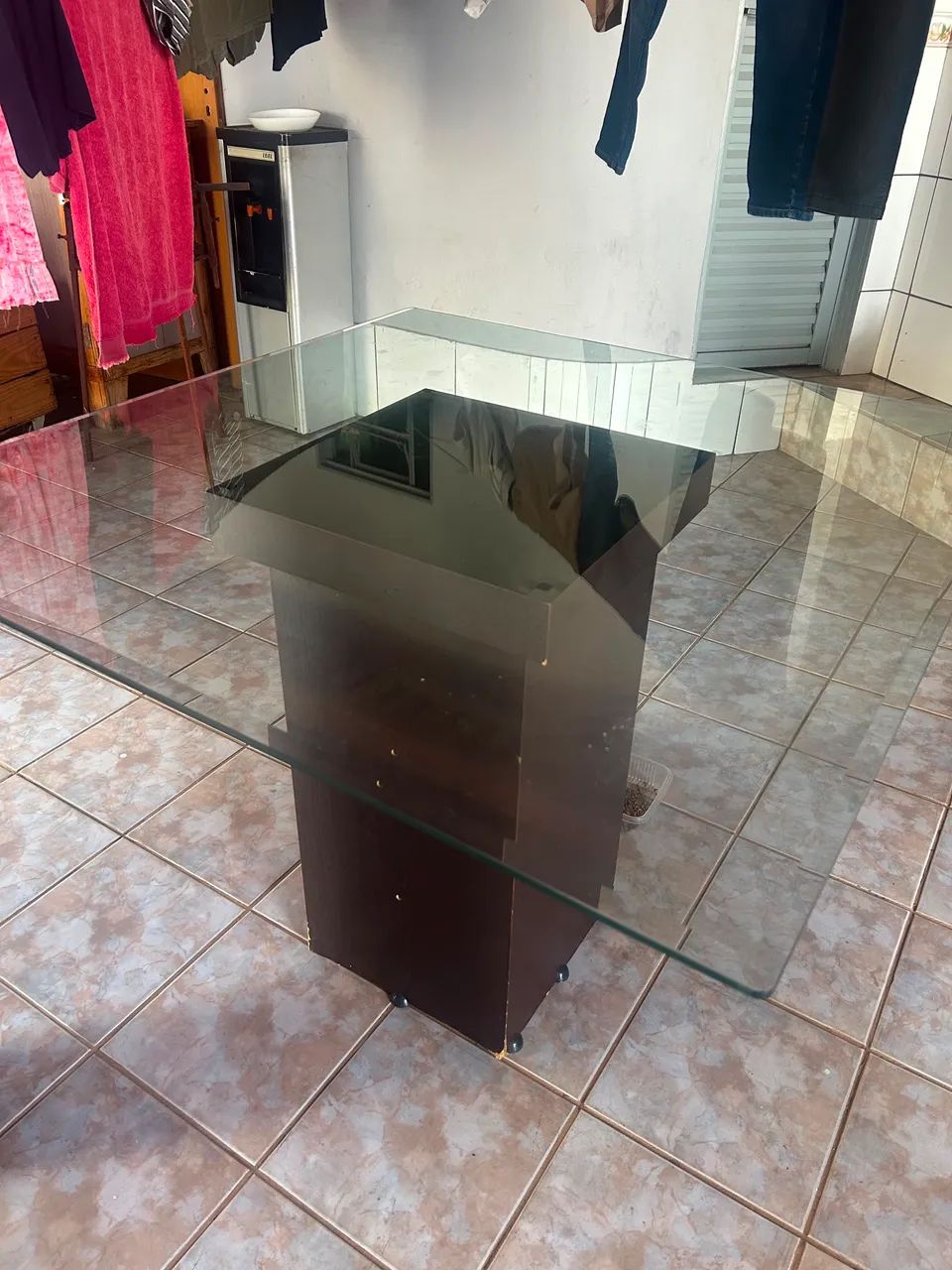 armário e mesa
