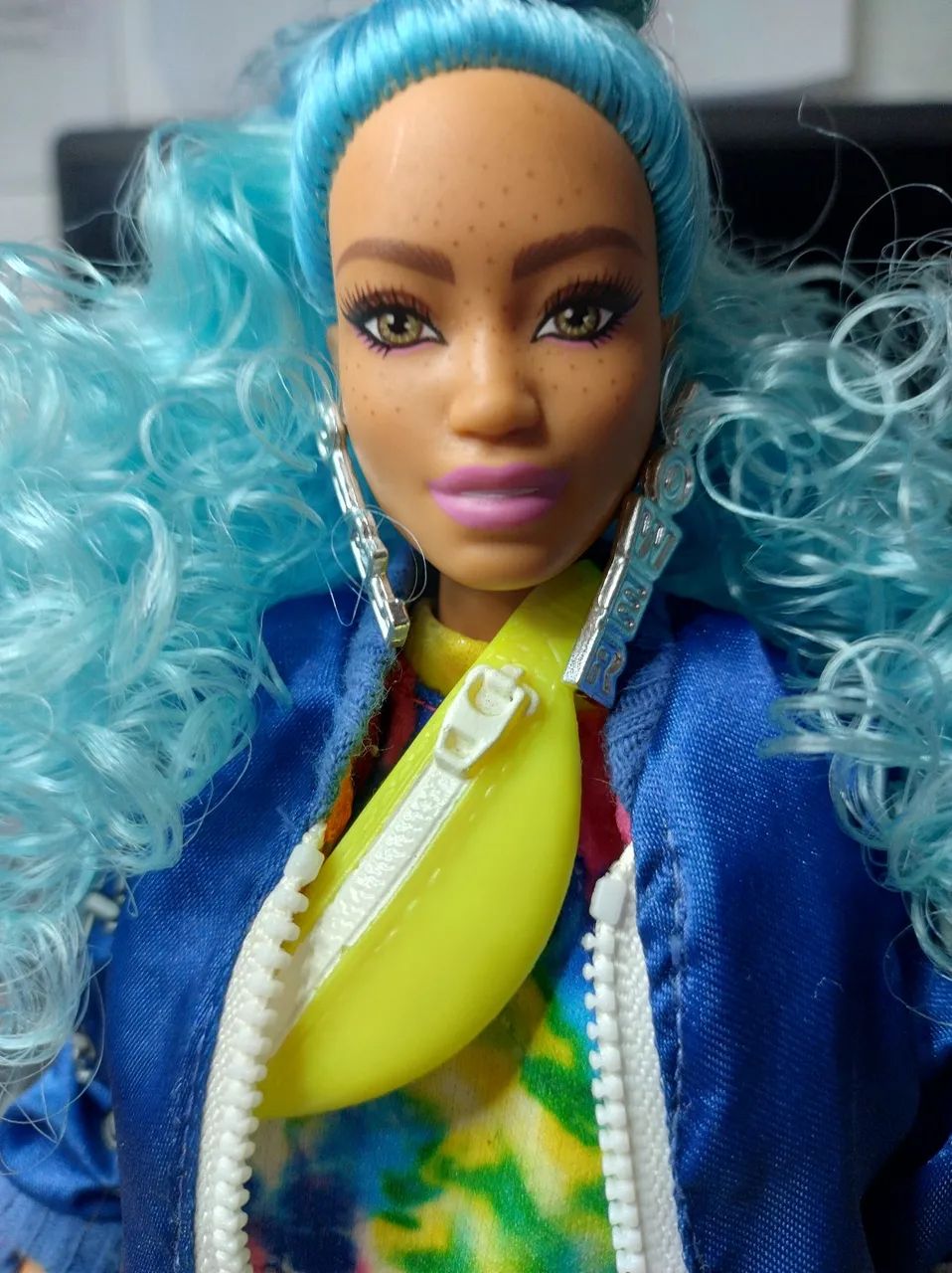 Boneca Barbie extra cabelo azul - Foto 2