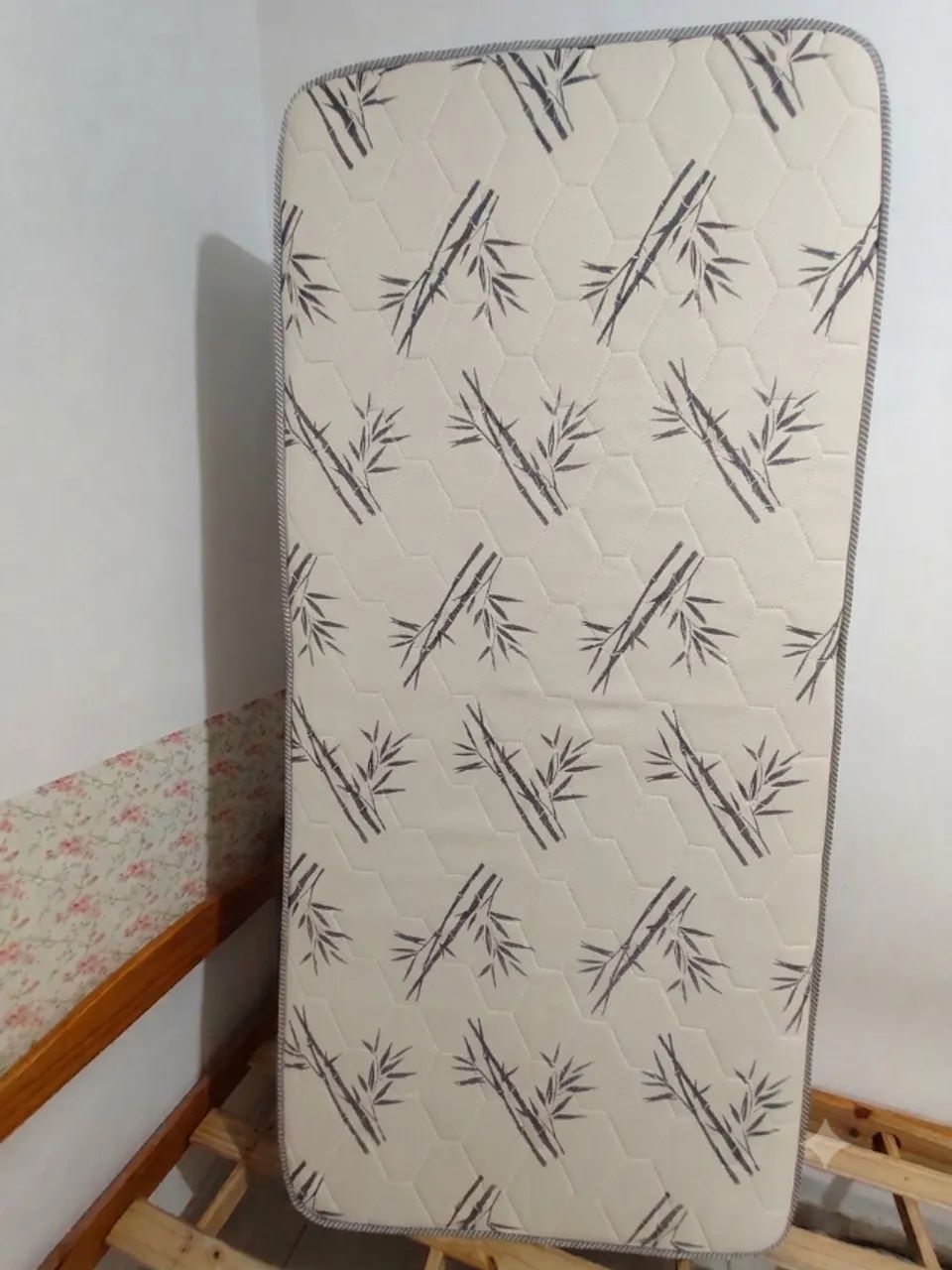 Colchão de solteiro molas+pillow top 