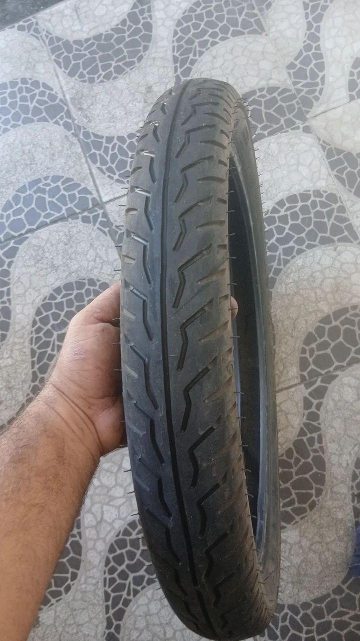 Vendo um pneu - Foto 2