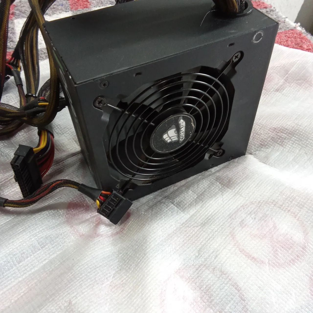 Fonte Corsair cx600.   600w.  Usada
