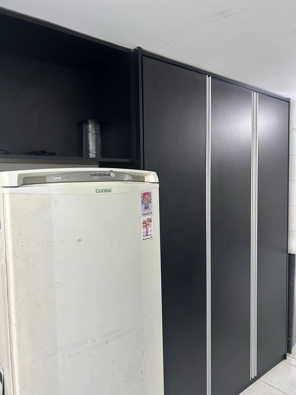 Armário planejado preto