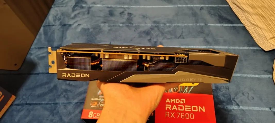 RX 7600 8GB 3 MESES DE USO. - Foto 2