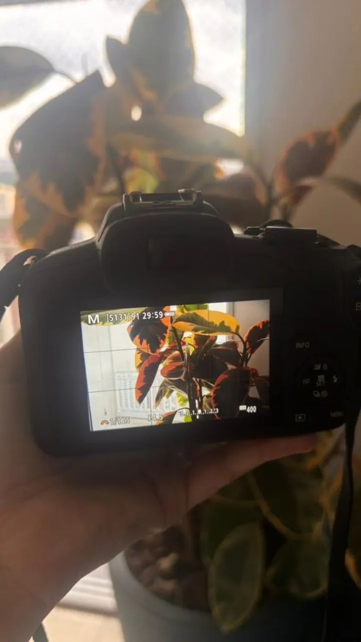 Canon r100 - Foto 2