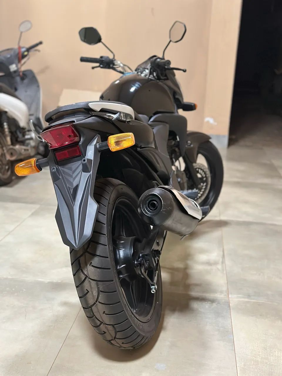 HONDA CB 300R - Foto 4