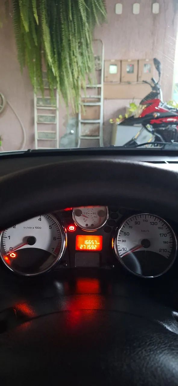Peugeot 207 SEDAN PASSION XR 1.4 FLEX 8V 4P 2013