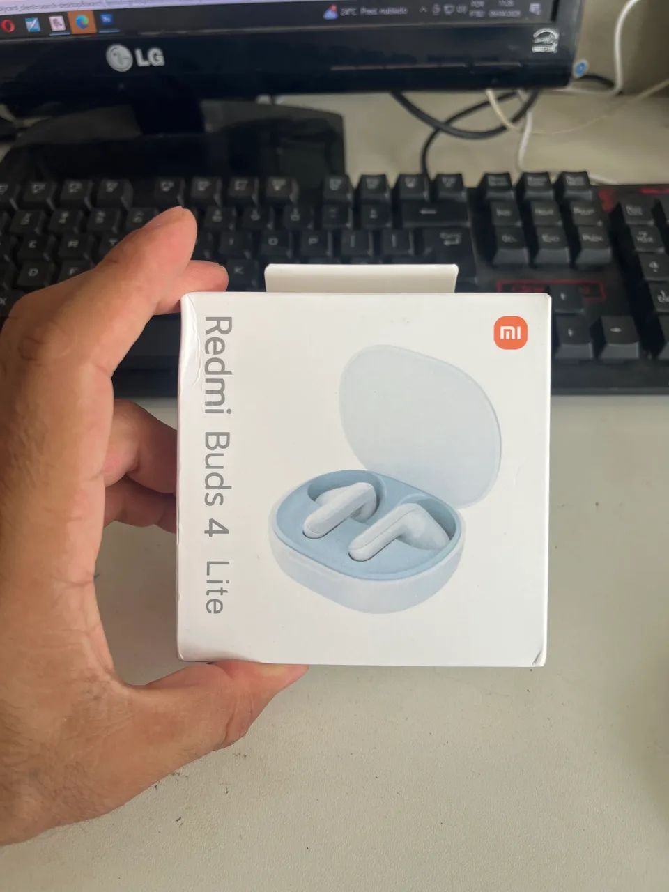 Fone de ouvido Buds 4 lite 