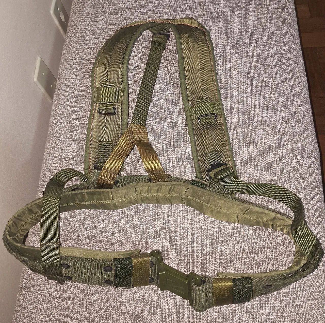 Material de acampamento cantil suspensório e mais itens - Foto 3
