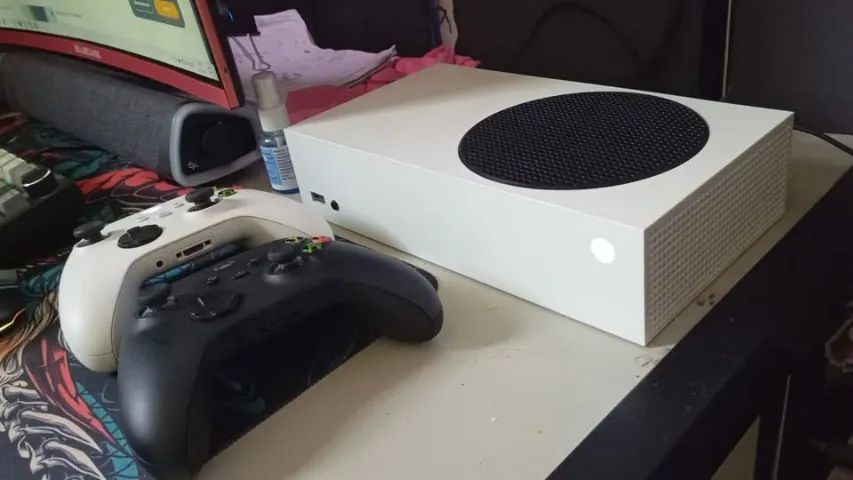 XBOX SERIES S + 2 CONTROLES E KIT - Foto 3
