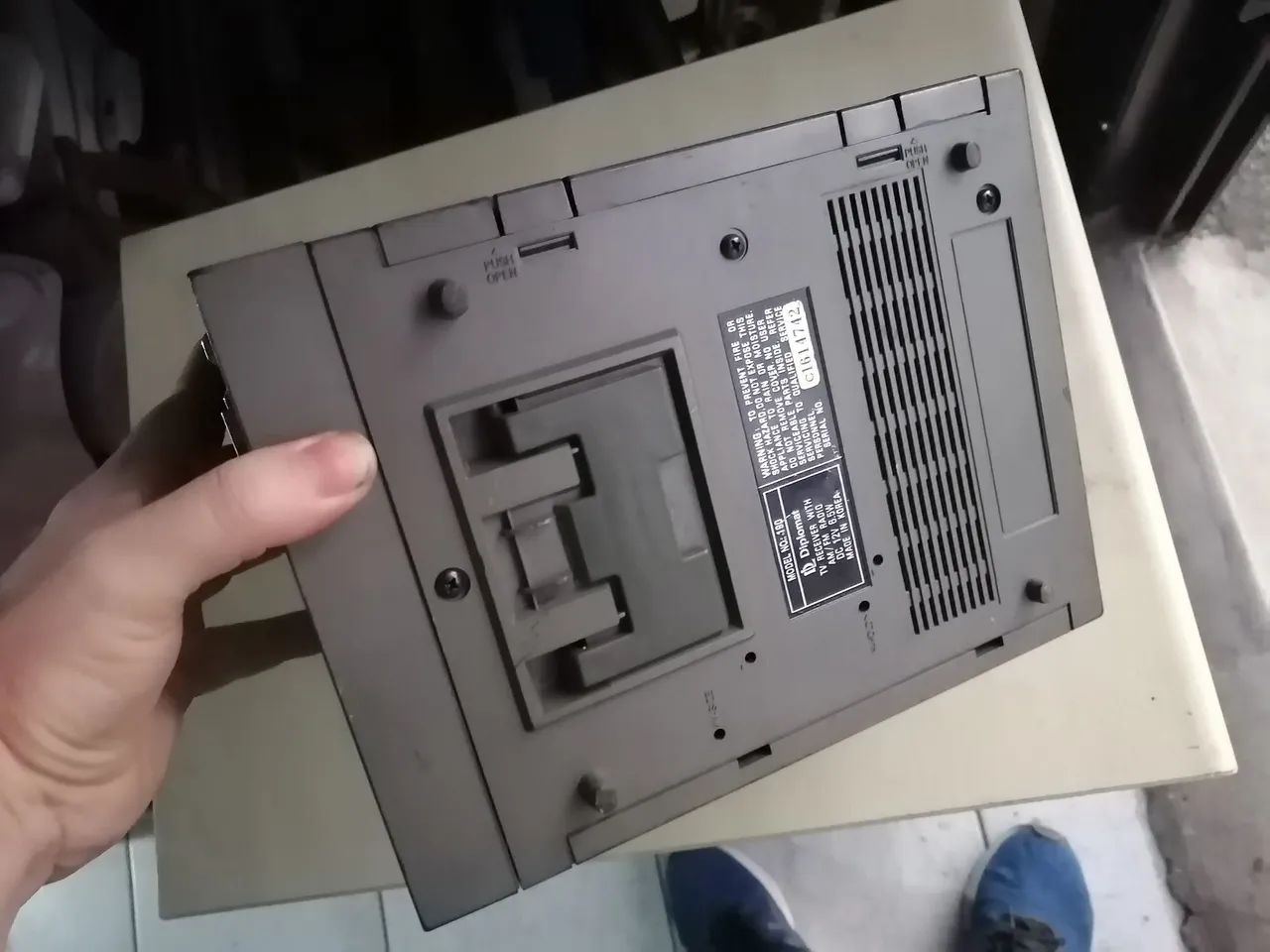 Mini TV antiga,  sem teste, venda sem garantia! - Foto 5